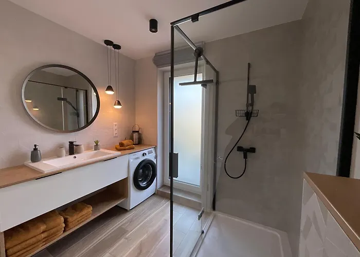 Weekend House *