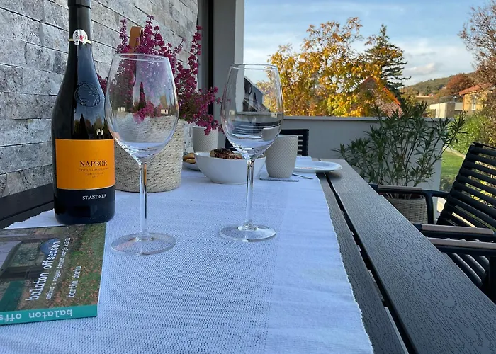 Weekend House * Alsóörs